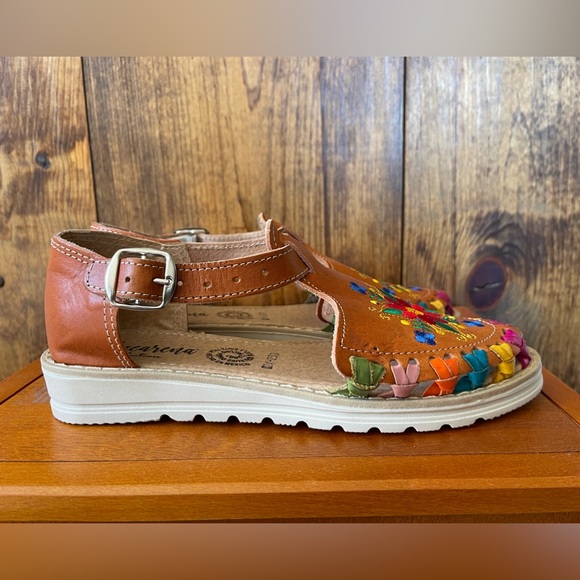 NEVER WORN Macarena Collection Huaraches - Picture 2 of 6